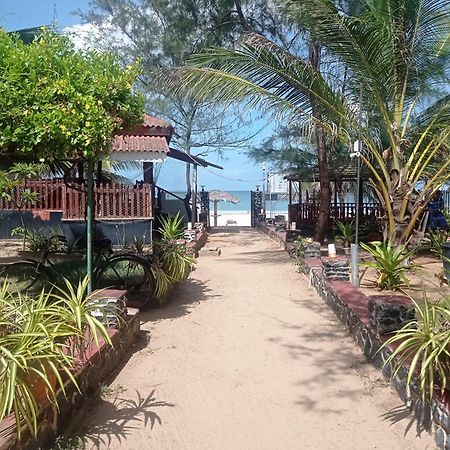 Silver Beach Hotel Trincomalee Exteriér fotografie