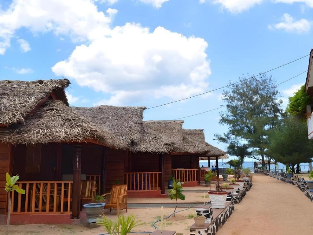 Silver Beach Hotel Trincomalee Exteriér fotografie